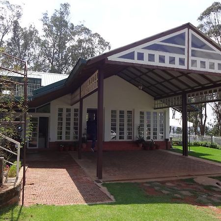 Irinjalakuda House Apartment Ooty Bagian luar foto